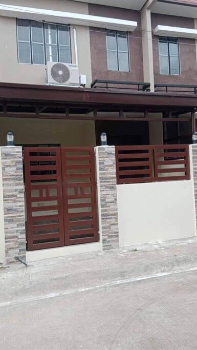 2 Bedroom Townhouse In Bacolod City Kültér fotó