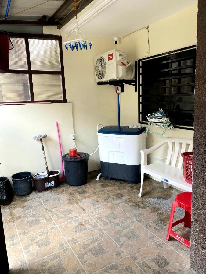 2 Bedroom Townhouse In Bacolod City Kültér fotó